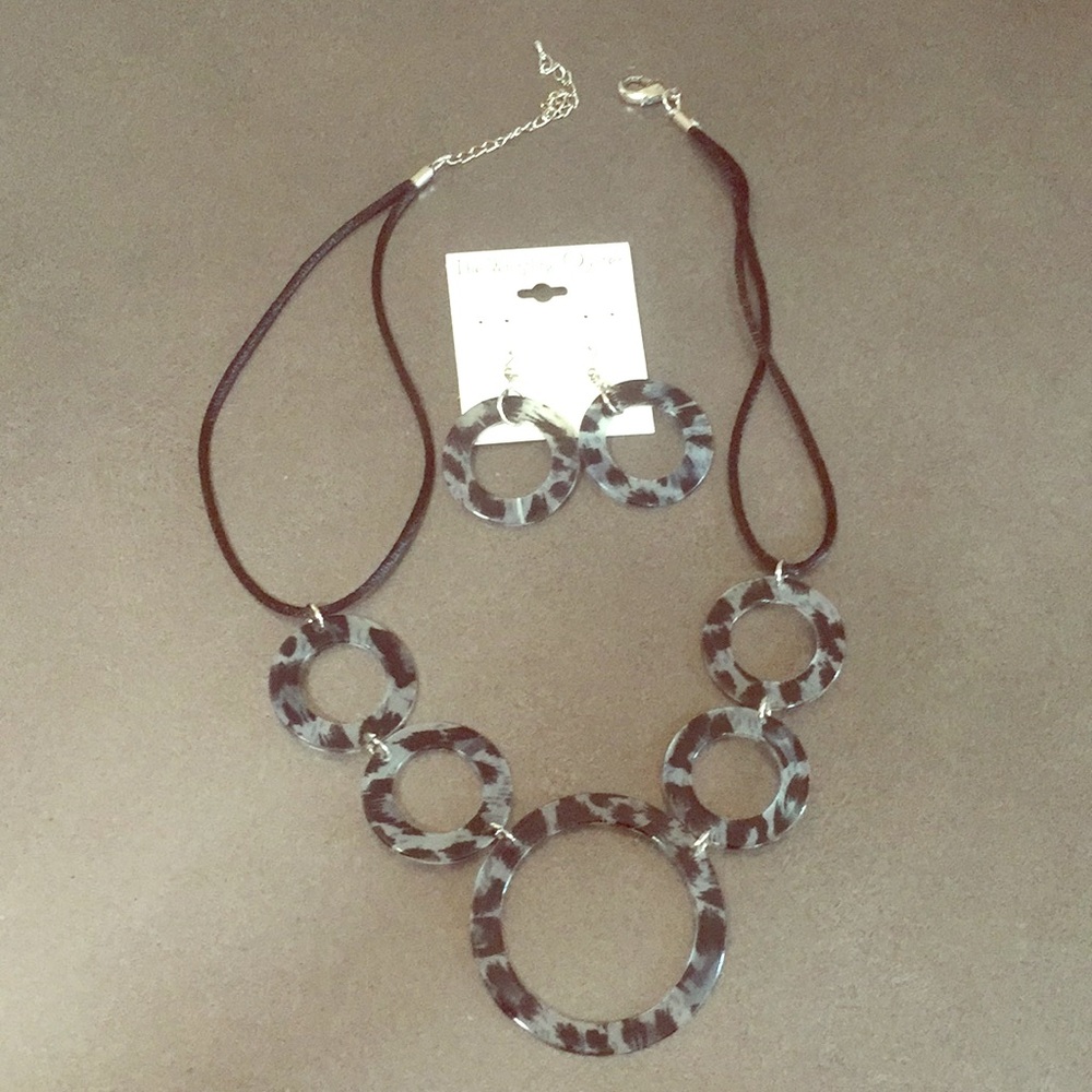 Never worn earring and necklace set
